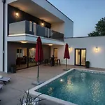 Modern Ema Near Pula And By Wiibuk