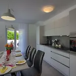 Modern Ema Near Pula And By Wiibuk