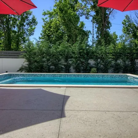 Modern Ema With Private Pool Near Pula And The * Sisan