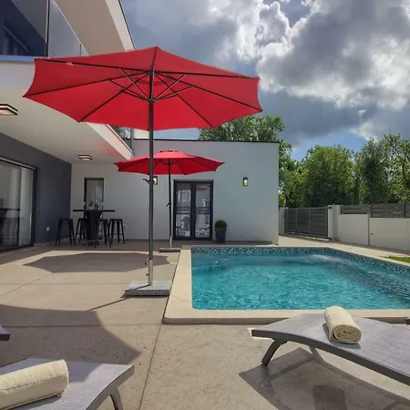 Villa Modern Ema With Private Pool Near Pula And The *