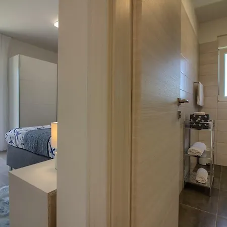 Modern Ema With Private Pool Near Pula And The