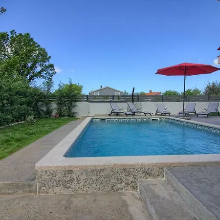 Villa Modern Ema With Private Pool Near Pula And The *