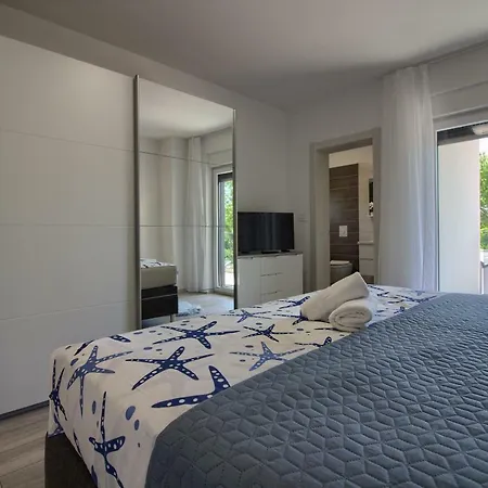Modern Ema With Private Pool Near Pula And The Villa
