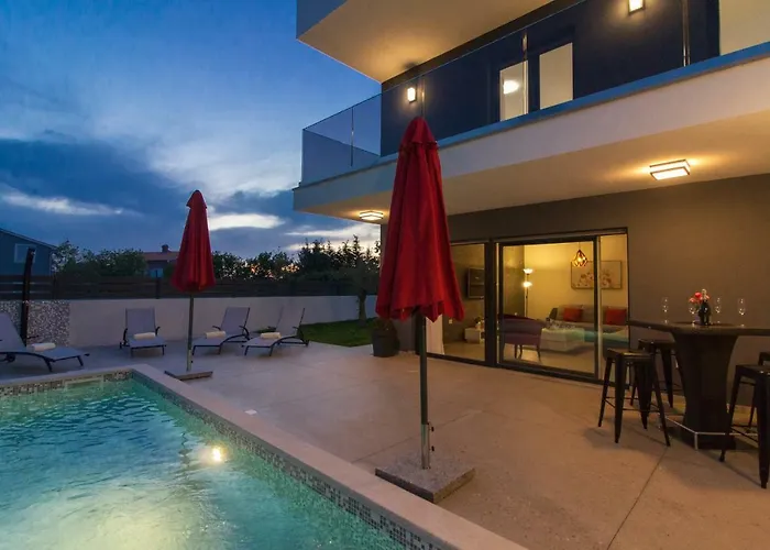 Modern Ema Near Pula And By Wiibuk Villa