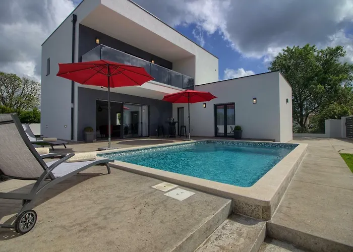 Villa Modern Ema Near Pula And By Wiibuk