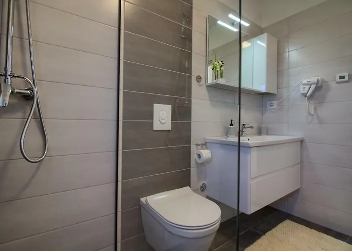 Villa Modern Ema Near Pula And By Wiibuk Šišan