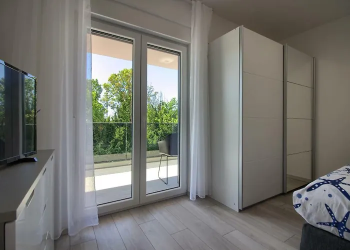 Villa Modern Ema Near Pula And By Wiibuk Šišan